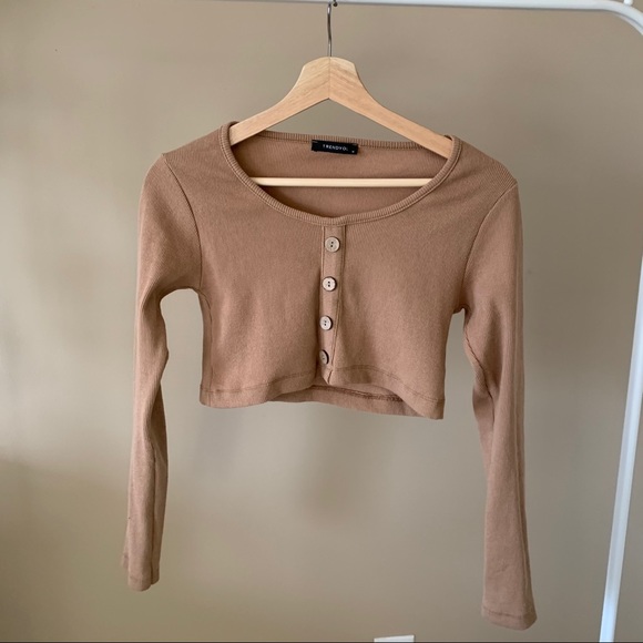 Button Down Long Sleeve Crop Top - Picture 4 of 6
